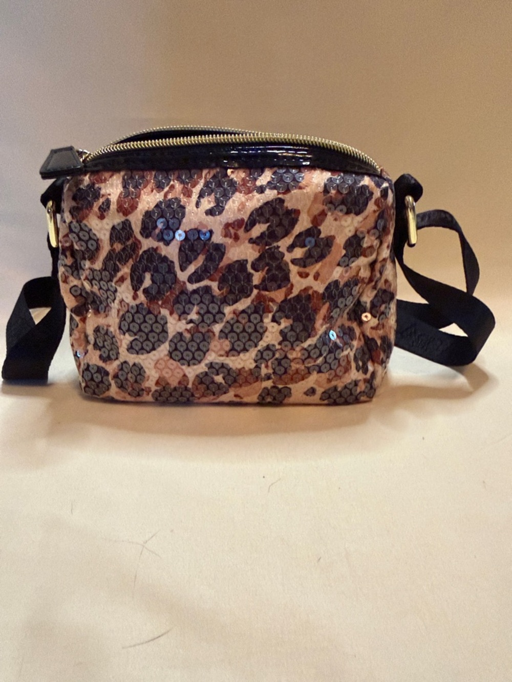 Betsey Johnson Leopard Sequin Crossbody with Black Strap - Picture 7 of 8